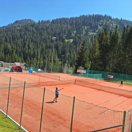 Pool, Morgins, Portes Du Soleil Моржин
