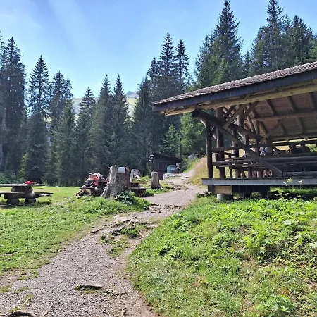 Apartment Appartement Bellevue Traversant, Morgins, Portes Du Soleil Morgins